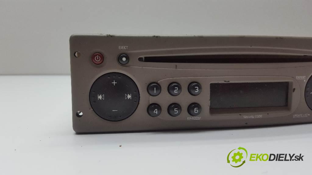 RENAULT TWINGO  2008 56kW    1149 RADIO 8200446231C (Audio zariadenia)