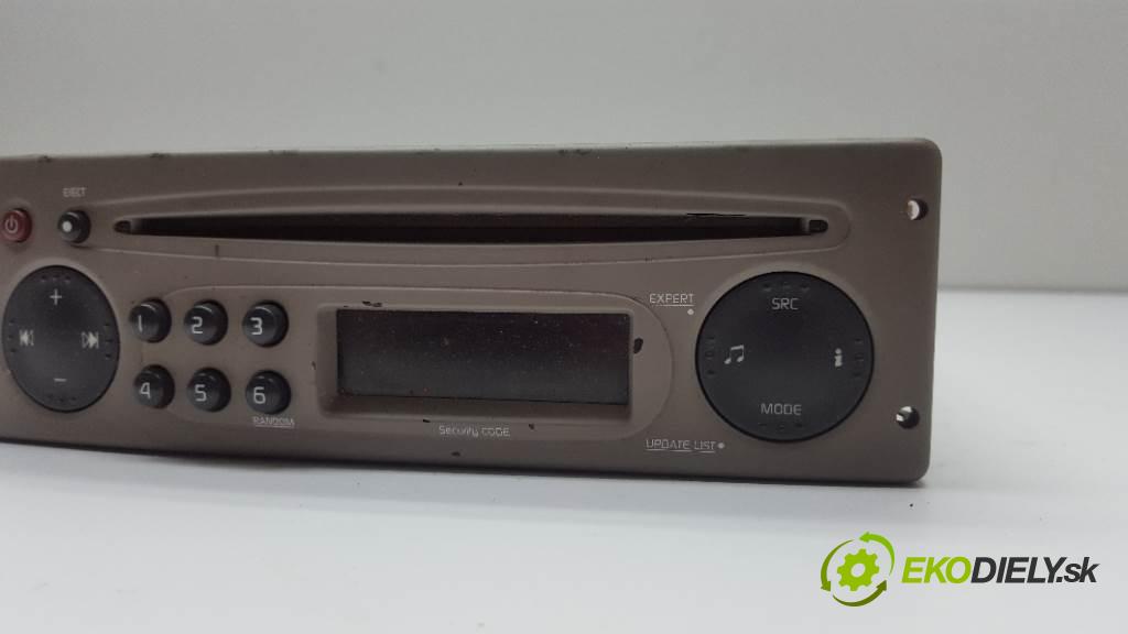 RENAULT TWINGO  2008 56kW    1149 RADIO 8200446231C (Audio zariadenia)