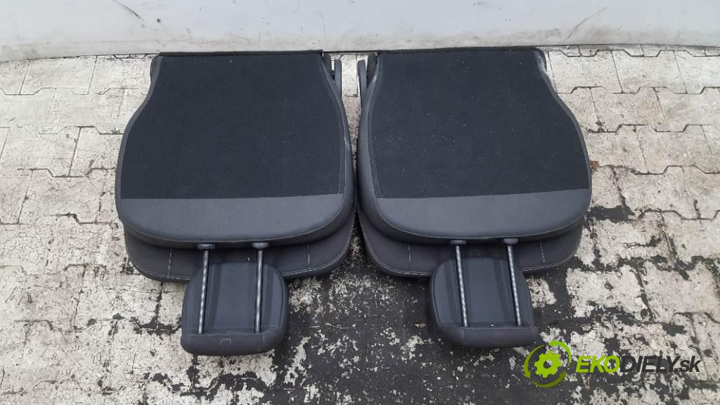 RENAULT TWINGO  2008 56kW    1149 Sedadlo zad  (Sedačky, sedadlá)