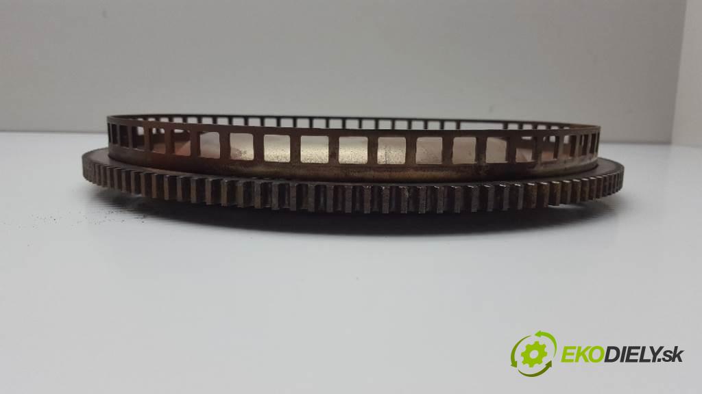 MERCEDES-BENZ W211  2006 170kW   2996 koleso zotrvačníkové 2720300412 (Zotrvačníky)