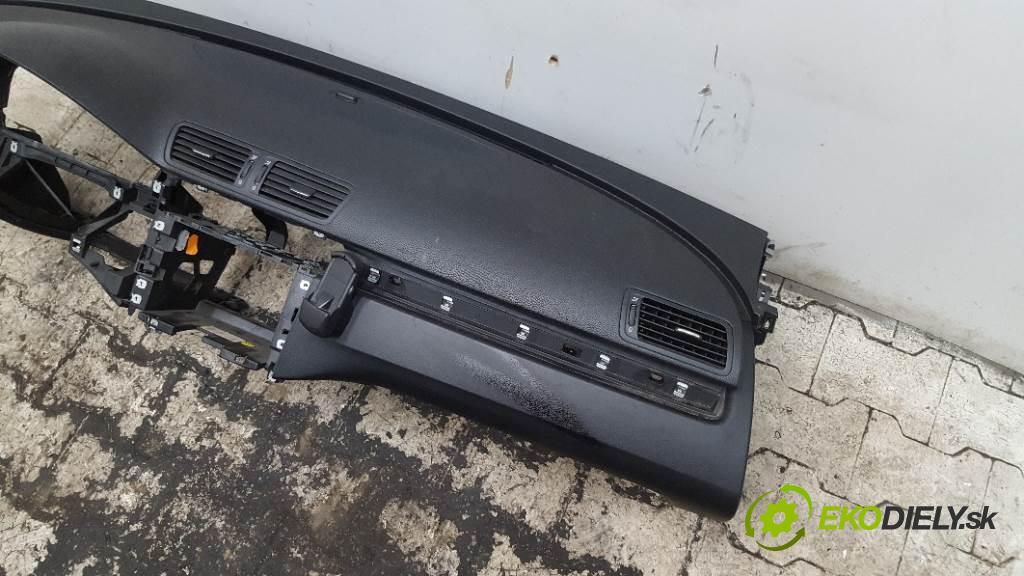 VOLKSWAGEN PASSAT B6  2006 103kW   1968 Palubná doska  (Palubné dosky)