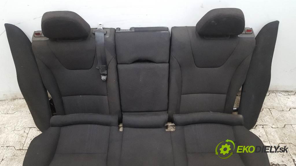 VOLVO V 60       Sedadlo zad  (Sedačky, sedadlá)