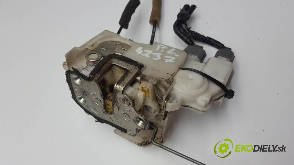 HONDA ACCORD VII 2005 103kW VII 2204 zámok přední část levý 5PIN