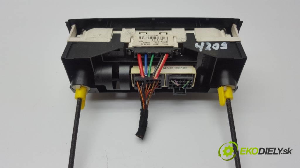 SKODA FABIA  2013 51kW    1198 Panel ovládania kúrenia 5J0820045D (Prepínače, spínače, tlačidlá a ovládače kúrenia)