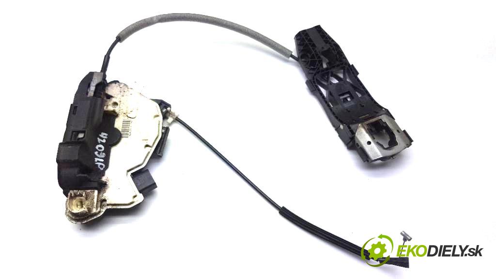 SKODA FABIA  2013 51kW    1198 zámok přední část levý 7PIN