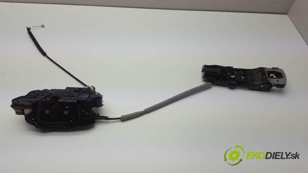 SKODA FABIA  2013 51kW    1198 zámok přední část levý 7PIN