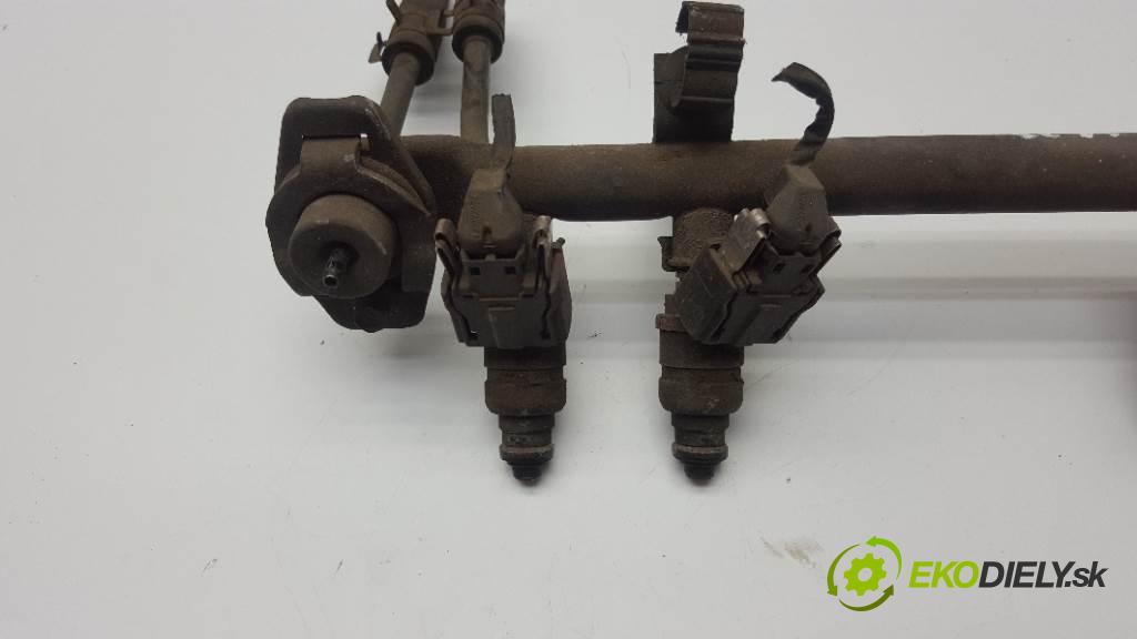 SKODA FELICIA  2000 50kW   1289 vstřikovací ventily KOMPLET