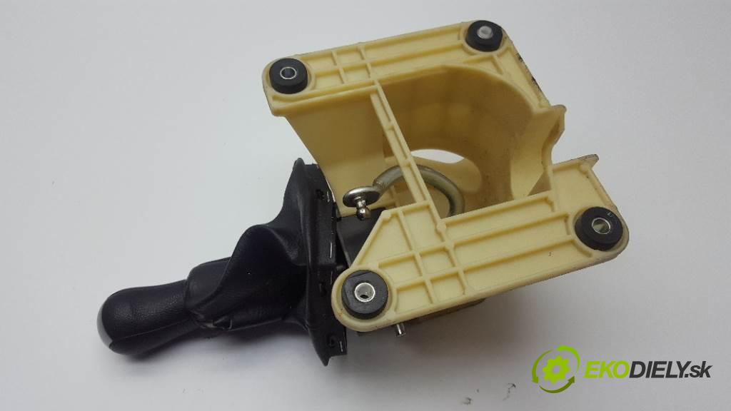 FORD FOCUS II C-MAX  2005 74kW   1596 Kulisa 3M5R-7K387-FG (Rýchlostné páky / kulisy)