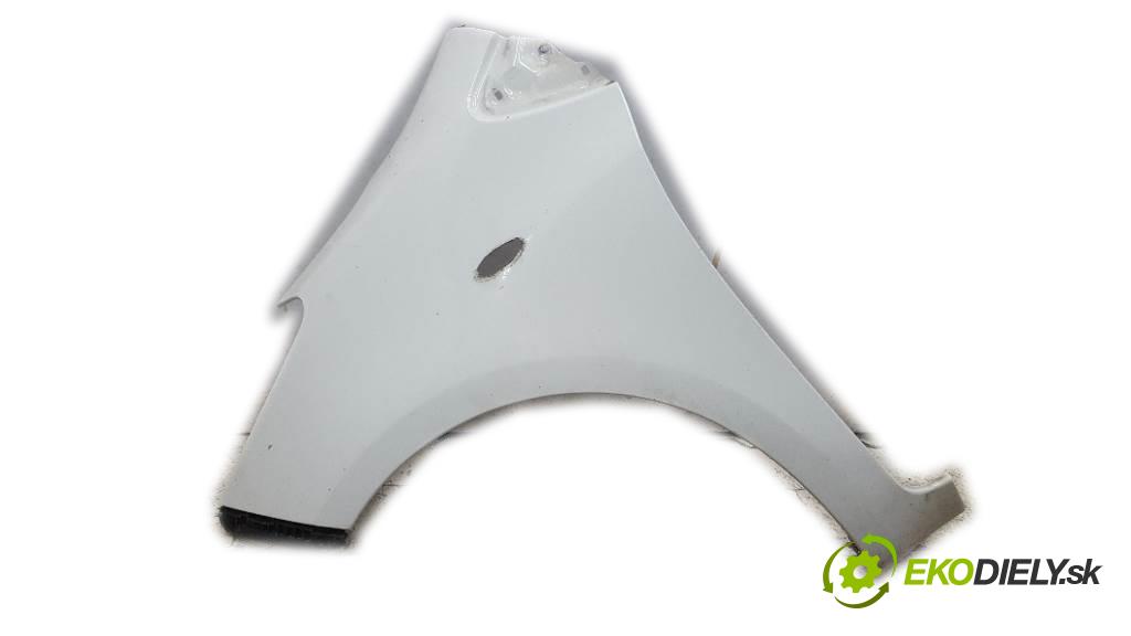 TOYOTA YARIS II  2011 51kW   998 blatník přední část levý FC18