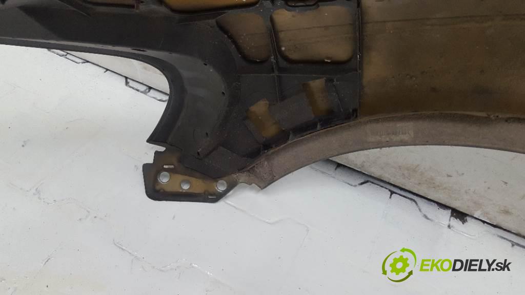 VOLKSWAGEN TOUAREG 7L 2004 230kW 7L 4921 blatník přední část pravý LD7U