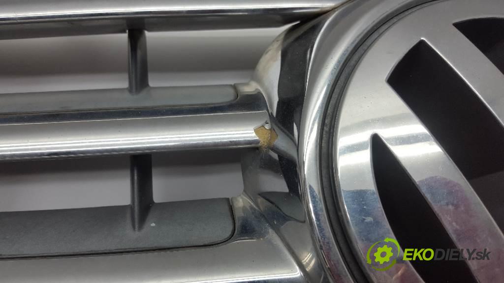 VOLKSWAGEN TOUAREG 7L 2004 230kW 7L 4921 mřížka maska 7L6853653 (Mřížky (masky) chladičů)