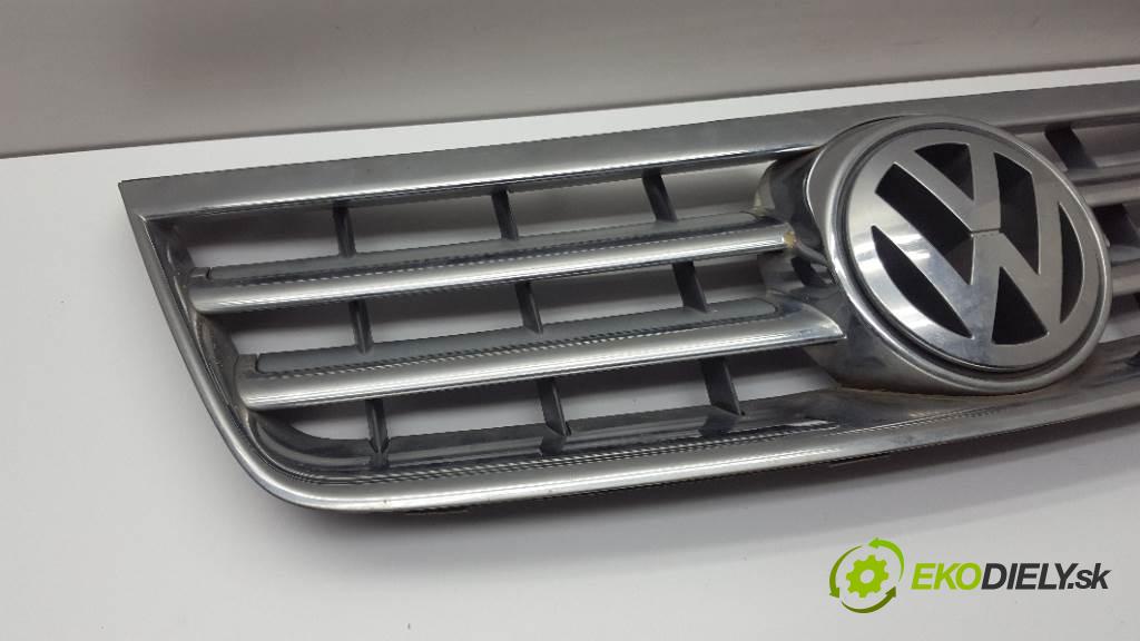 VOLKSWAGEN TOUAREG 7L 2004 230kW 7L 4921 mřížka maska 7L6853653 (Mřížky (masky) chladičů)