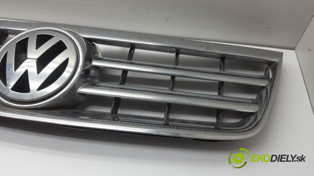 VOLKSWAGEN TOUAREG 7L 2004 230kW 7L 4921 mřížka maska 7L6853653 (Mřížky (masky) chladičů)