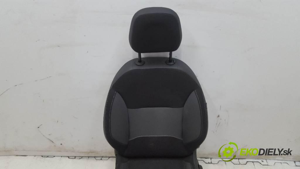 CITROEN C3  2013 50kW   999 Sedadlo ľavy  (Sedačky, sedadlá)