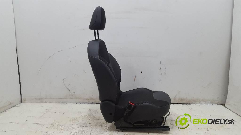 CITROEN C3  2013 50kW   999 Sedadlo ľavy  (Sedačky, sedadlá)