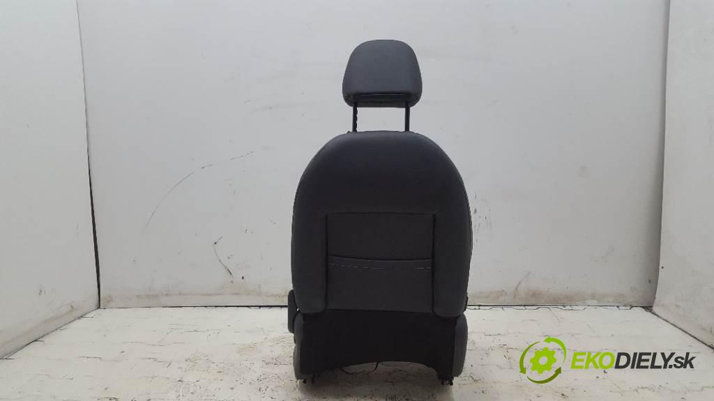 CITROEN C3  2013 50kW   999 Sedadlo ľavy  (Sedačky, sedadlá)
