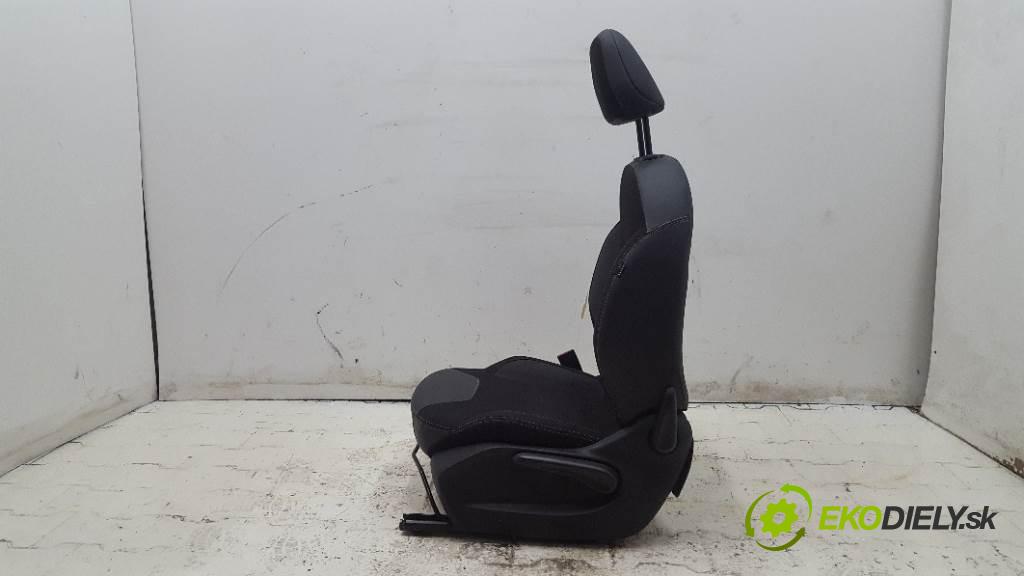 CITROEN C3  2013 50kW   999 Sedadlo ľavy  (Sedačky, sedadlá)