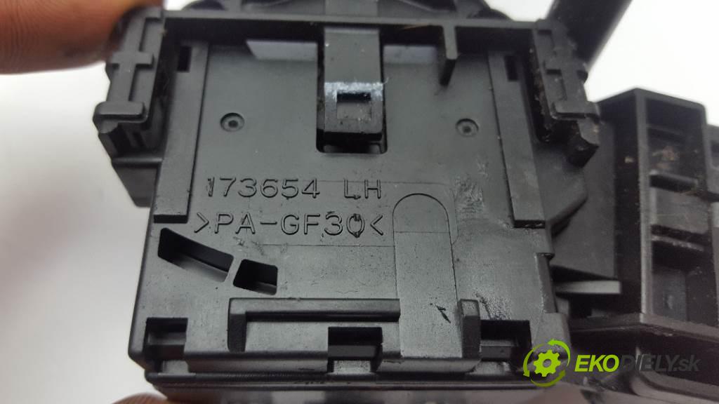 TOYOTA COROLLA  2006 85kW    1995 Prepínač stieračov 173654LH (Prepínače, spínače, tlačidlá a ovládače kúrenia)