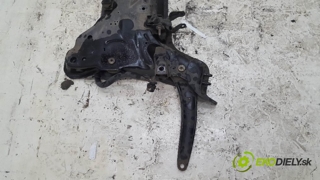 PEUGEOT 308 SW T7 2008 66,20 kw SW T7 1560 NÁKLADNÉ AUTOMOBILY: predný