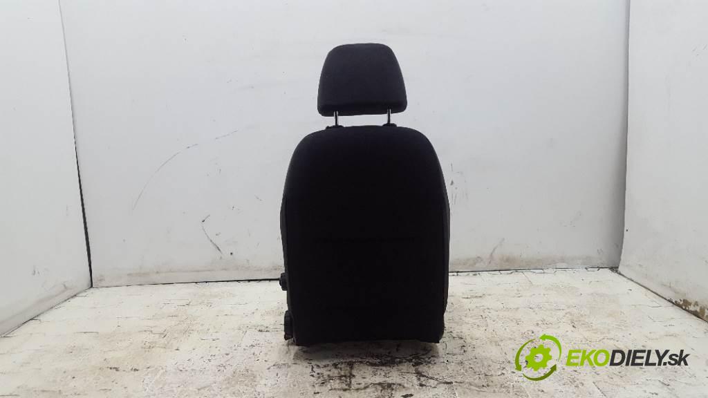 FIAT CROMA  2008 88KW    1910 Sedadlo ľavy  (Sedačky, sedadlá)