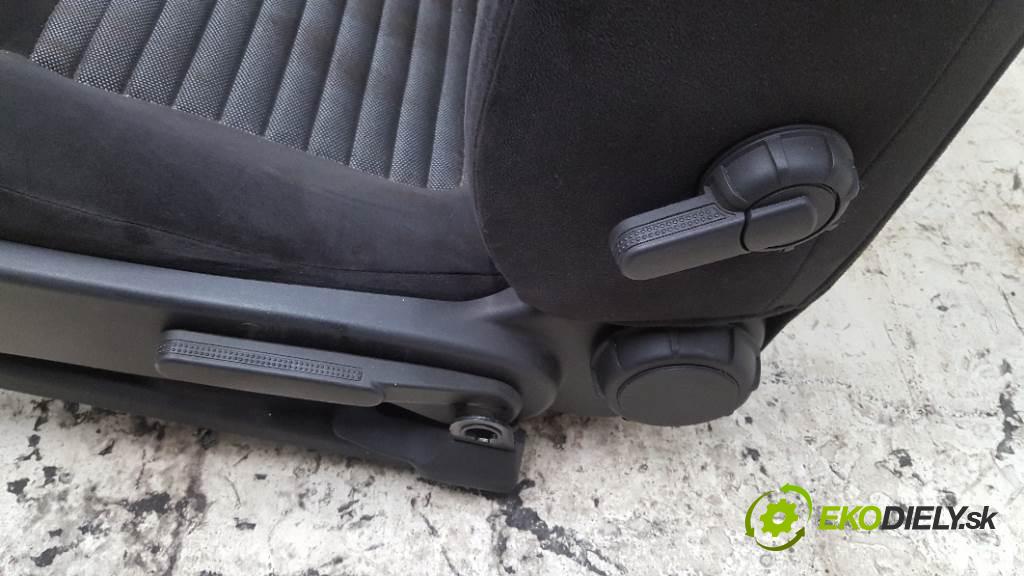 FIAT CROMA  2008 88KW    1910 Sedadlo ľavy  (Sedačky, sedadlá)