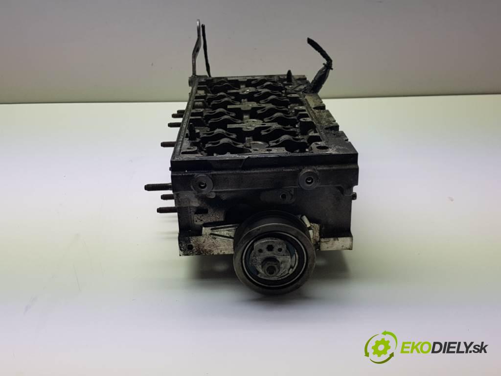 VOLKSWAGEN PASSAT  2015 110kW B8 1968 Hlava valcov 04l103064C (Hlavy valcov)