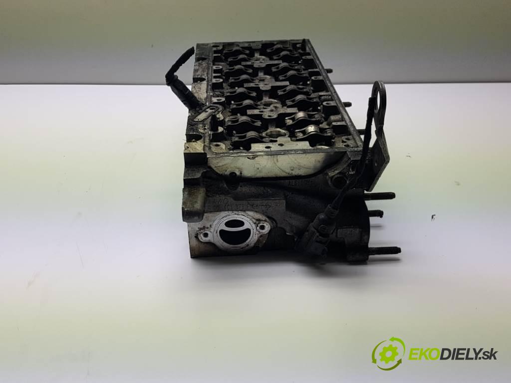 VOLKSWAGEN PASSAT  2015 110kW B8 1968 Hlava valcov 04l103064C (Hlavy valcov)