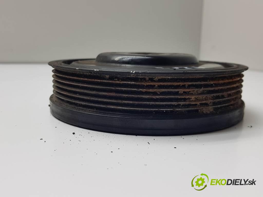 VOLKSWAGEN PASSAT  2015 110kW B8 1968 kolo kolová hřídele 03G105243