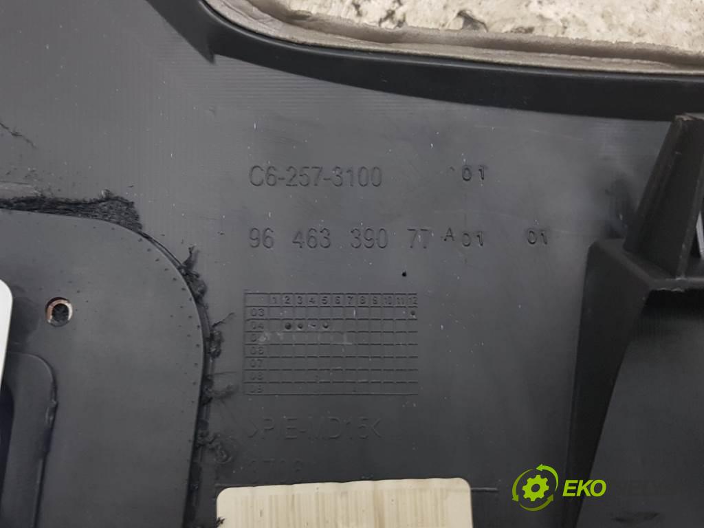 CITROEN C4  2005 100 kW    1997 Palubná doska 9646339077  (Palubné dosky)