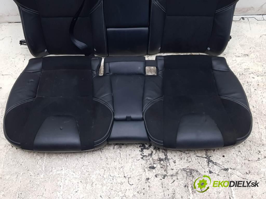 VOLVO V40 II 2015 120 kW II 1969 Sedadlo zad ISOFIX (Sedačky, sedadlá)