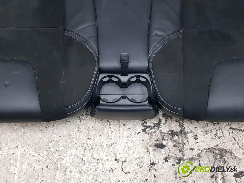 VOLVO V40 II 2015 120 kW II 1969 Sedadlo zad ISOFIX (Sedačky, sedadlá)