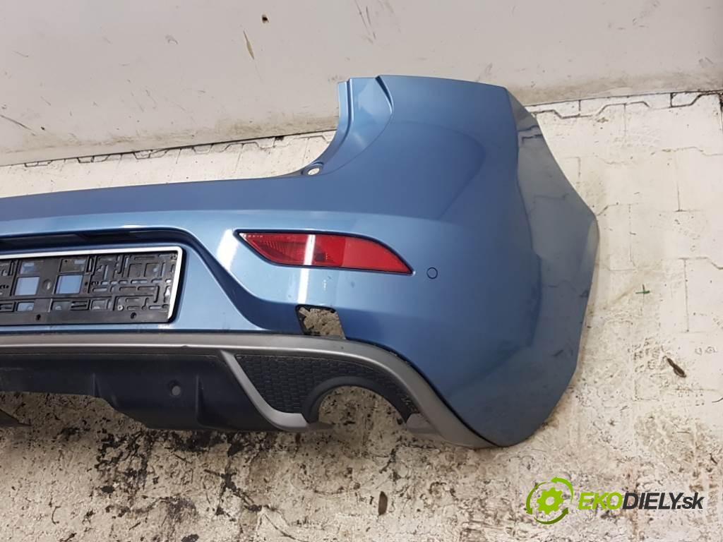 VOLVO V40 II 2015 120 kW II 1969 nárazník zadní část PDC
