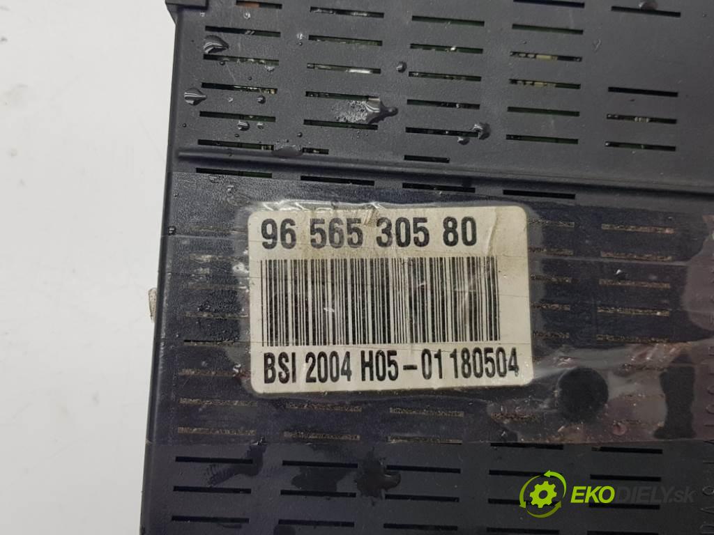 CITROEN C4  2005 100 kW     1997 modul BSI 9656530580 (Pojistkové skříňky)