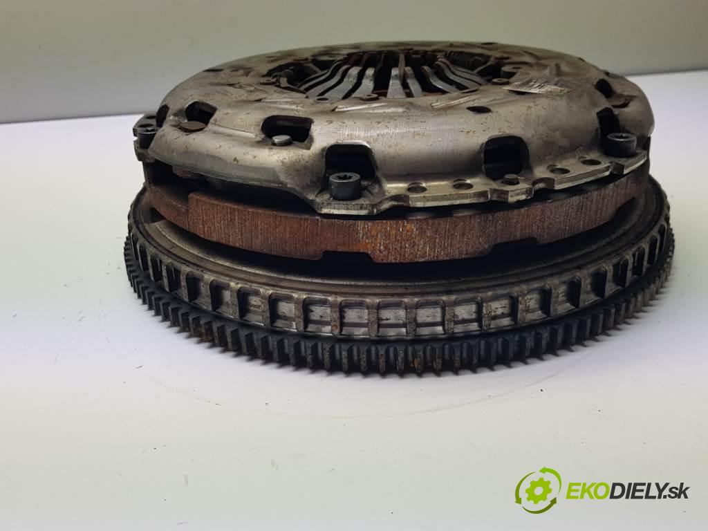 VOLVO V40 II 2015 120 kW II 1969 koleso zotrvačníkové 31437169 LUKL (Zotrvačníky)