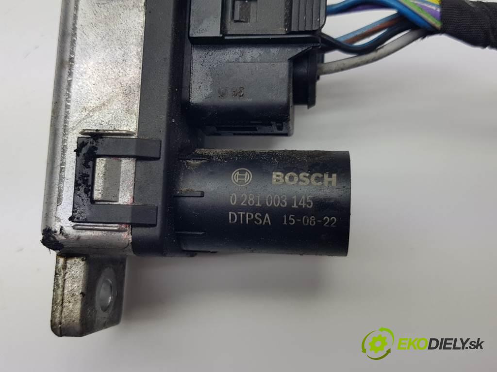 VOLVO V40 II 2015 120 kW II 1969 relé sviečok žhavenia 0281003145 (Relé)