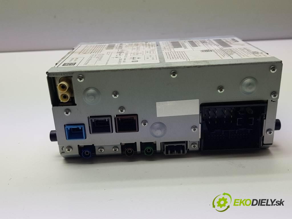 VOLVO V40 II 2015 120 kW II 1969 RADIO 31466579 (Audio zariadenia)