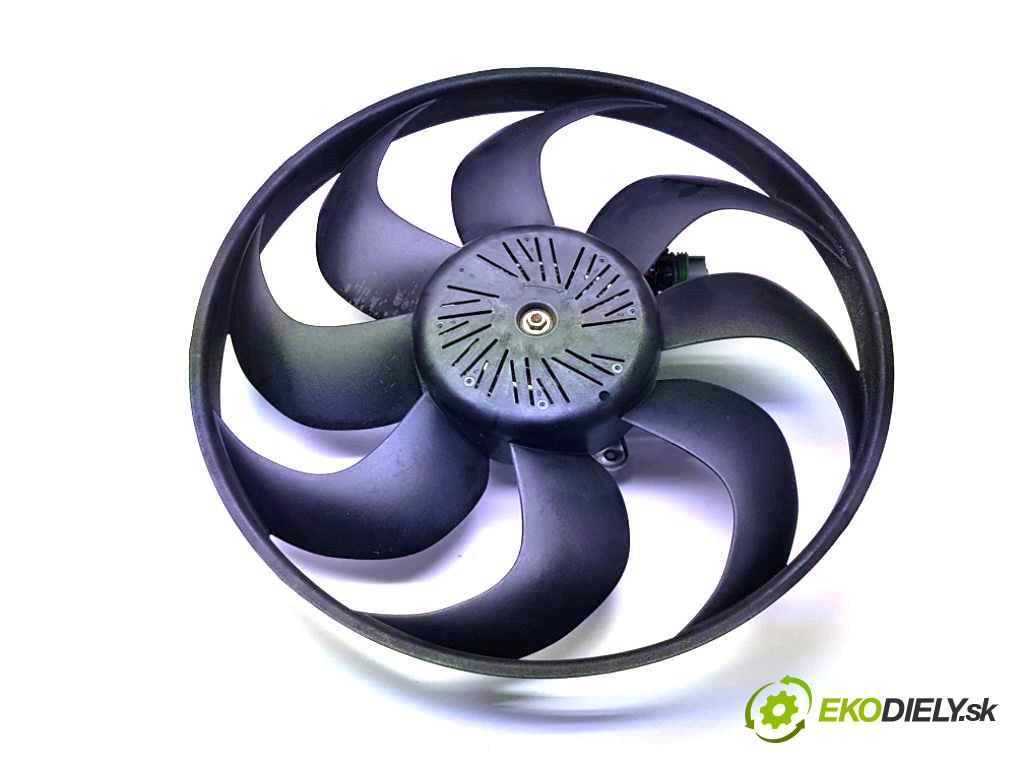 VOLVO V40 II 2015 120 kW II 1969 Ventilátor chladiča ZAMIENNIK (Ventilátory)