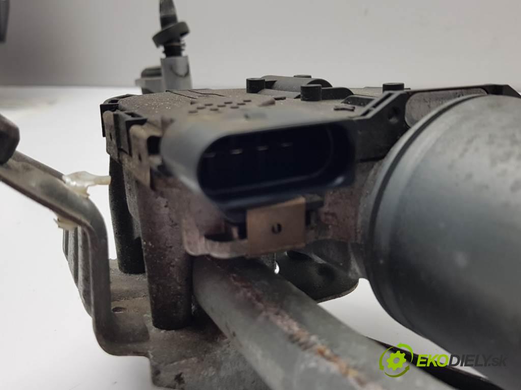 VOLKSWAGEN PASSAT  2015 110kW B8 1968 Mechanizmus stieračov predný 3G1955023C (Motorčeky stieračov predné)