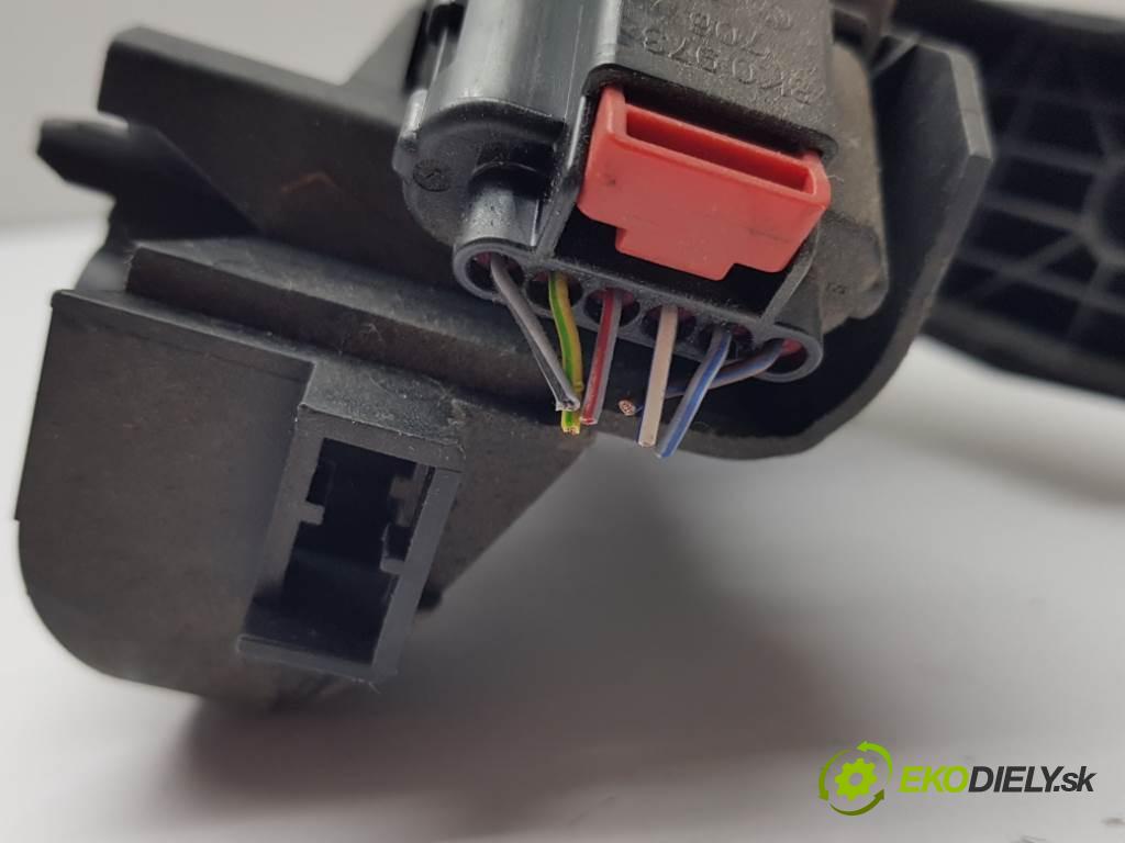 VOLKSWAGEN PASSAT  2013 130kW B7 1968 Potenciometer plynového pedálu 1K1723503AP (Pedále)