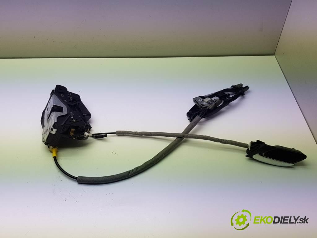 BMW E46  2003 85kW   1796 zámok přední část levý 7PIN