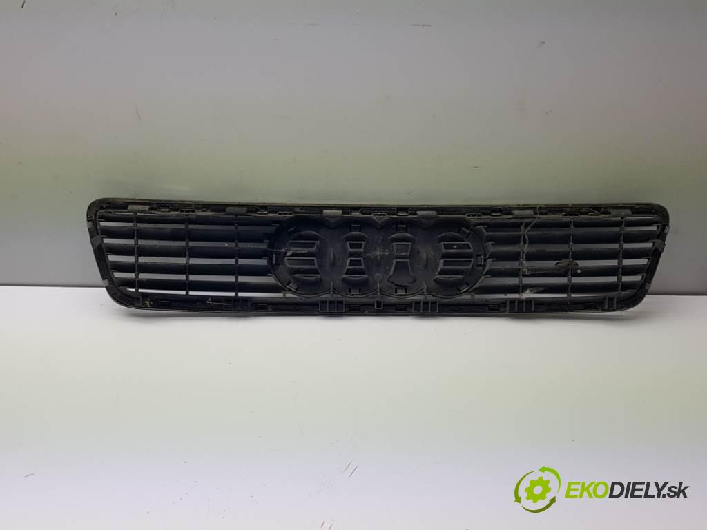 AUDI A6  1998 110kW     2496 mřížka maska 8D0853651H (Mřížky (masky) chladičů)