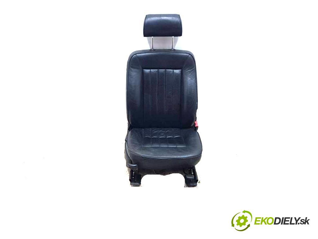 AUDI A8  1999 191kW    3697 Sedadlo pravy   (Sedačky, sedadlá)