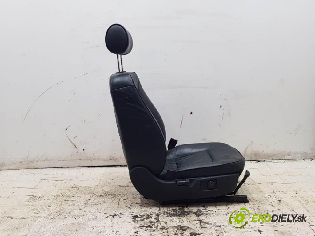 AUDI A8  1999 191kW    3697 Sedadlo pravy   (Sedačky, sedadlá)