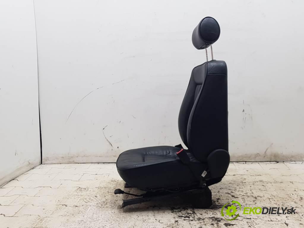 AUDI A8  1999 191kW    3697 Sedadlo pravy   (Sedačky, sedadlá)