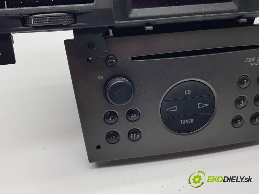 OPEL VECTRA  2003 90kW    1796 RADIO 24441224 (Audio zariadenia)