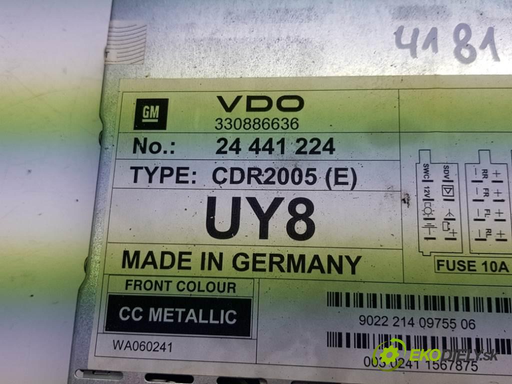 OPEL VECTRA  2003 90kW    1796 RADIO 24441224 (Audio zariadenia)