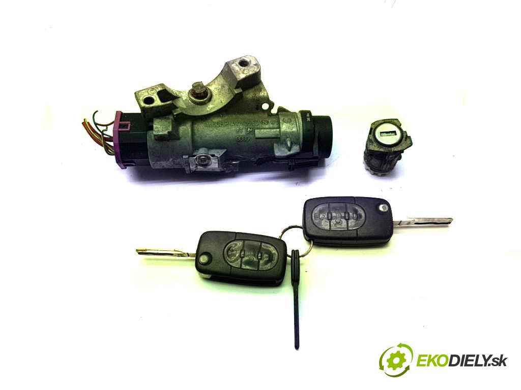 AUDI A4 B6 2004 96kW B6 1896 spinačka 4B0905851N (Spínacie skrinky a kľúče)