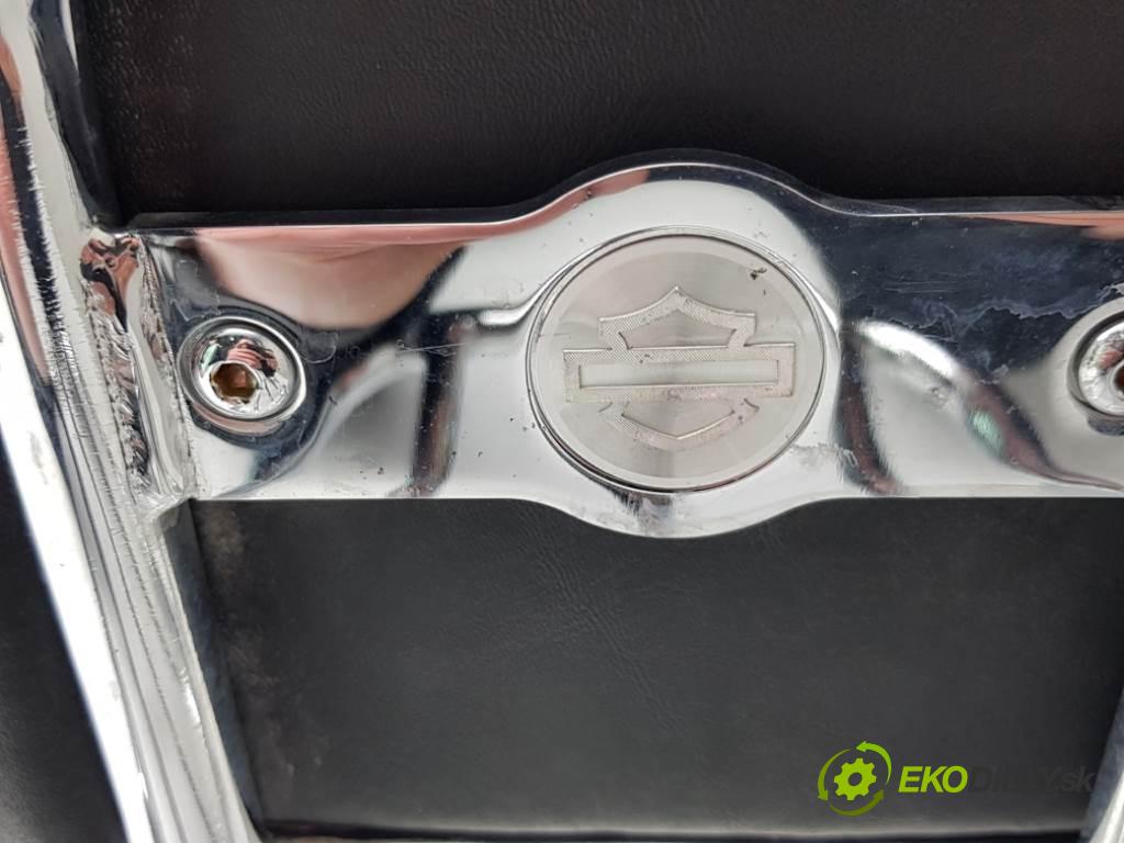 HARLEY DAVIDSON          Sedadlo zad  (Sedačky, sedadlá)