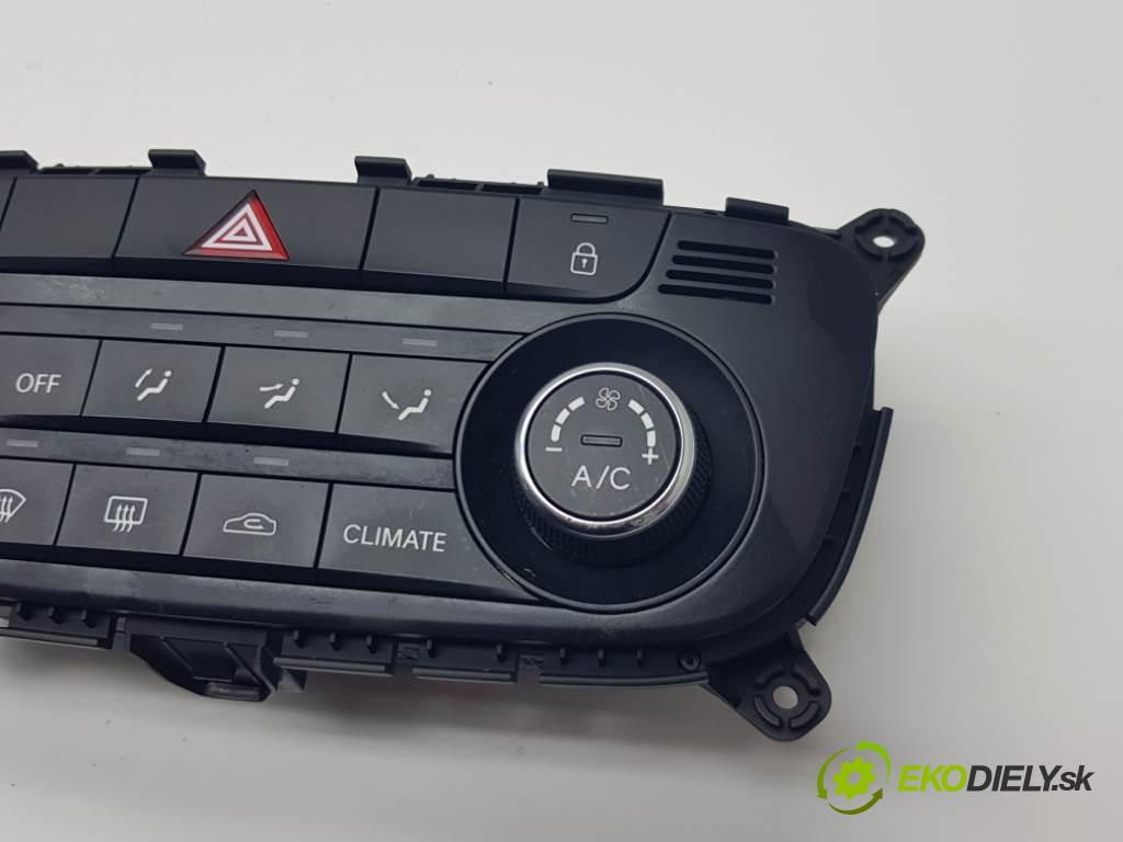 KIA VENGA   2016 90 kW    1396 Panel ovládania kúrenia 97250-1P640 (Prepínače, spínače, tlačidlá a ovládače kúrenia)