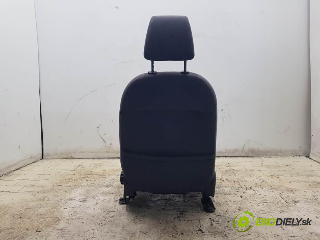 FORD FOCUS II II 2005 85kw II 1596 sedadlo levý  (Sedačky, sedadla)